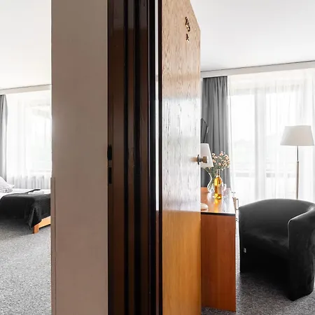 Helios 300m Od Krupowek Nowy Basen Od 12 Lipca Otel